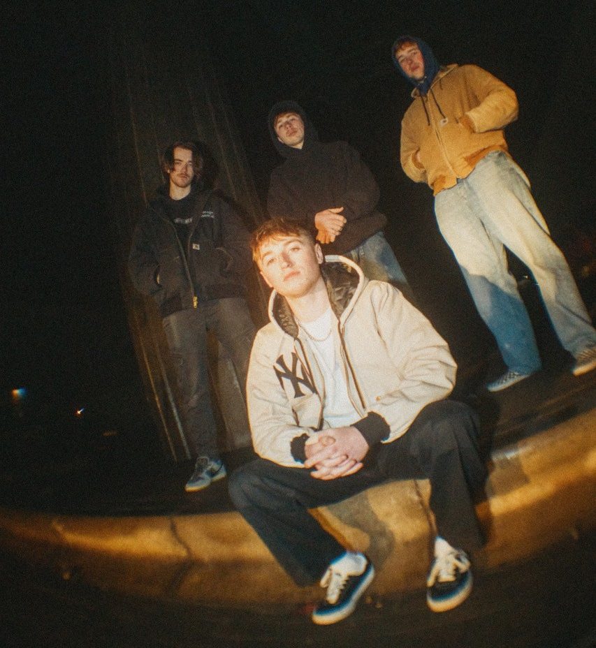 aDas offizielle Pressefoto der Band Overgrown aus GB.